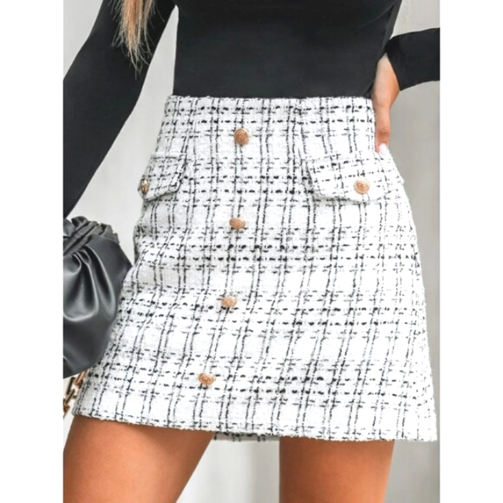 CUPSHE WHITE AND BLACK MINI SKIRT -   - Woven Plaid - SIZE Large NWT
